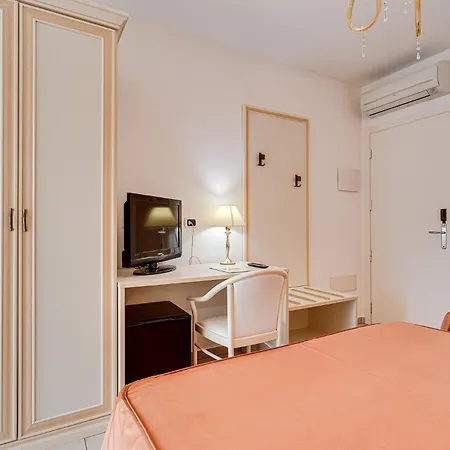 Buratti 4* Τσέρβια